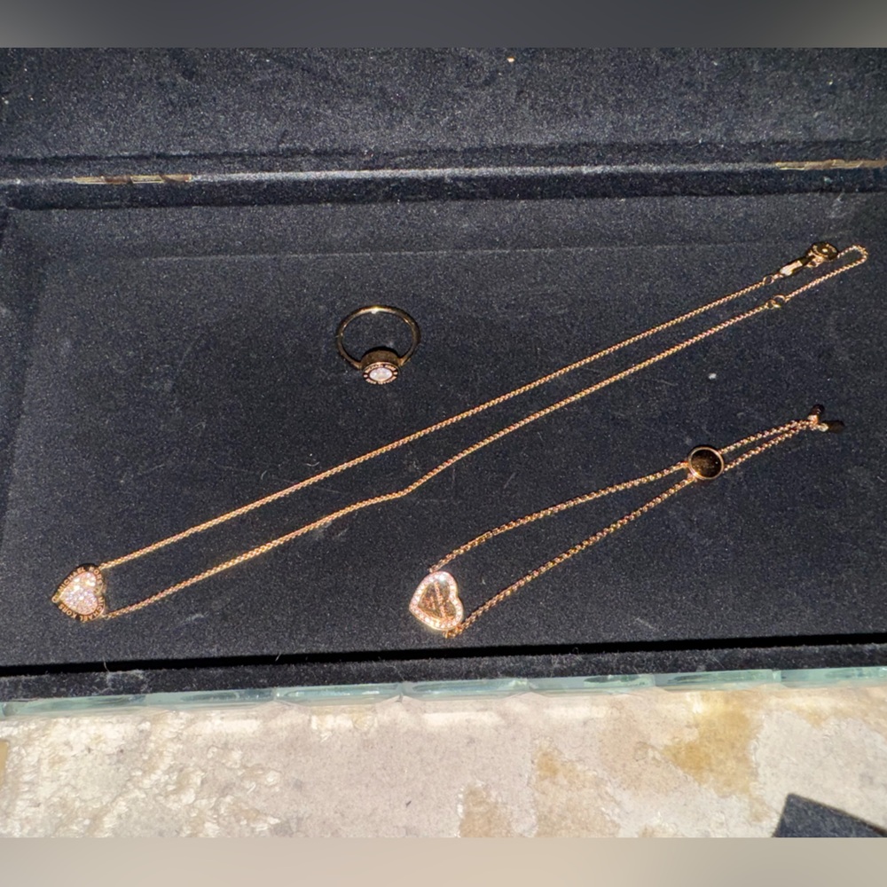 3 piece Michal Kors jewelry set